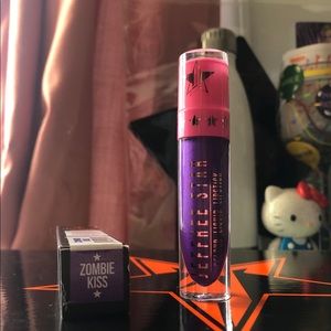 Jeffree Star Zombie Kiss